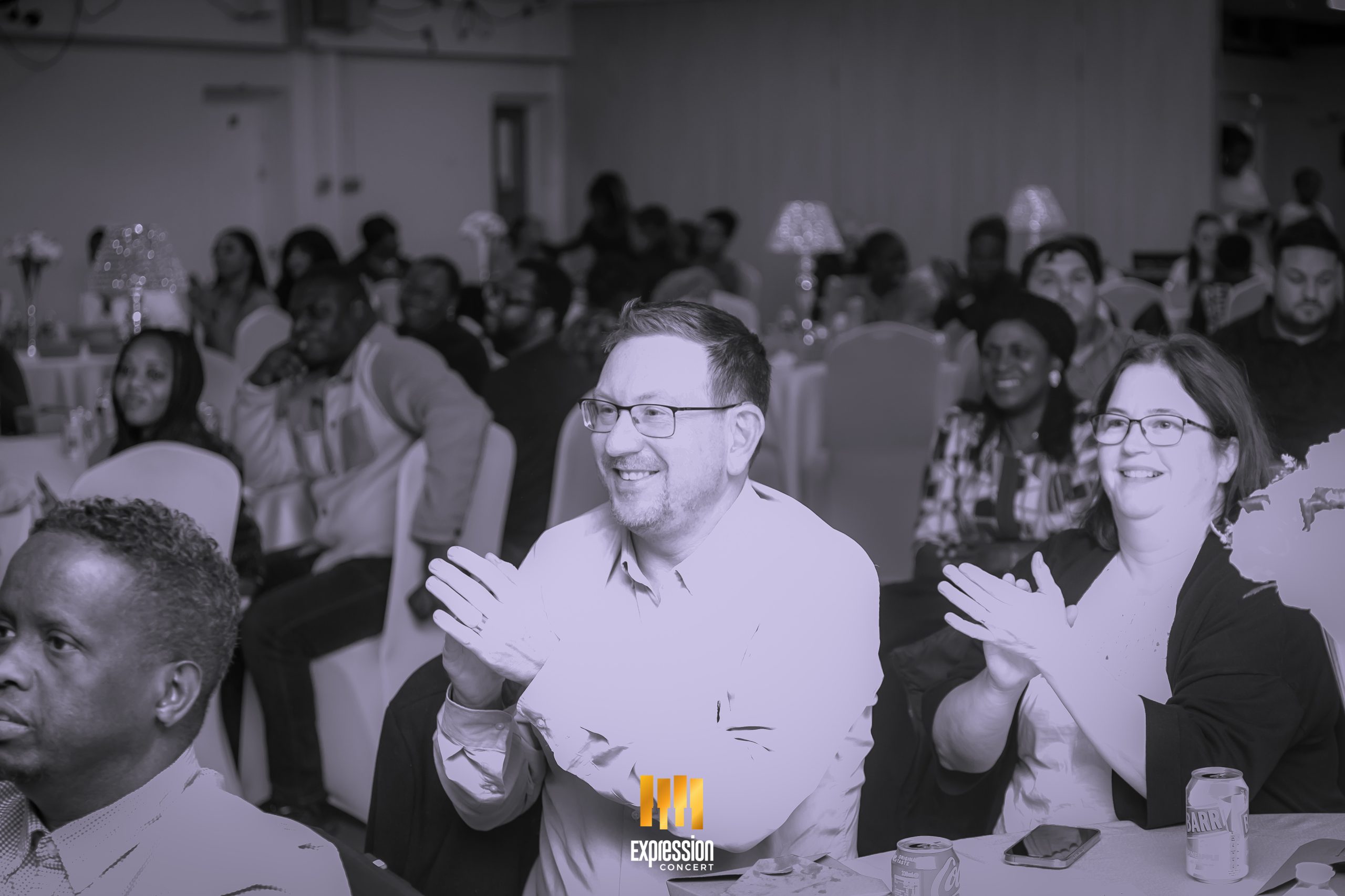 mp-clapping-at-expression-concert