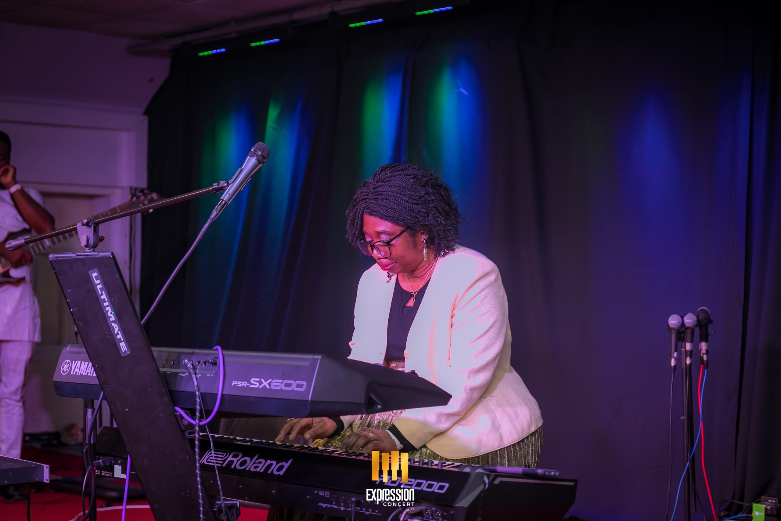 pianist-at-expression-music-concert