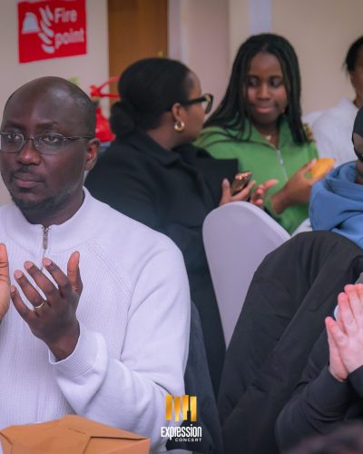 audience-clapping-at-expression-music-concert